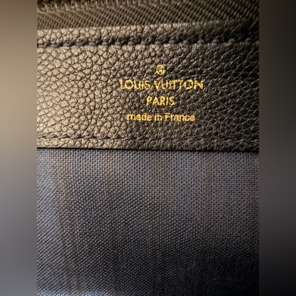 Authentic Louis Vuitton Petillante Empreinte Clutch Blue-Black with Added Strap - Picture 15 of 16